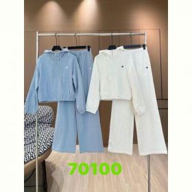 Костюм спорт DIVO 70100 white Костюм спорт DIVO 70100 white