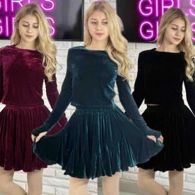 Костюм Karolina KR349 green Костюм Karolina KR349 green